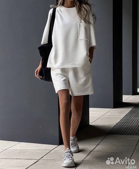 Спортивный костюм женский