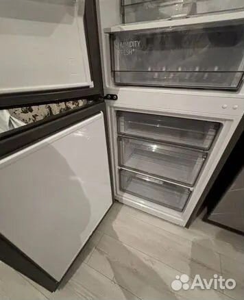 Холодильник Samsung