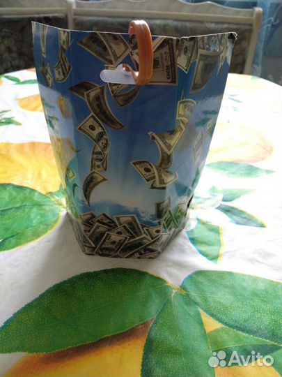 Сувенирная игрушка