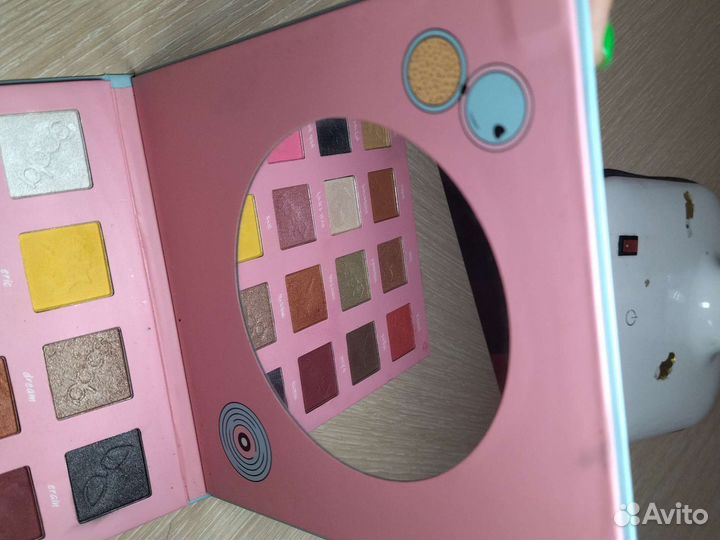 Палетка теней soda