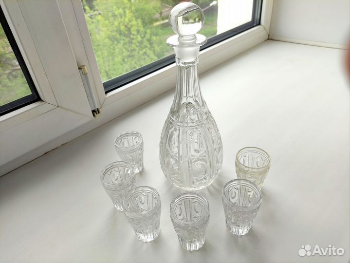 Хрустальный графин с рюмками СССР