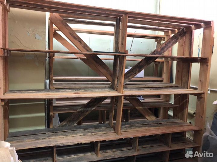 Стеллаж деревянный