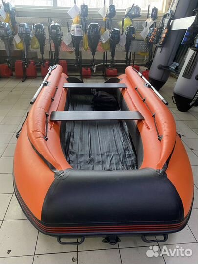 Надувная лодка reef 390fнд Б/У