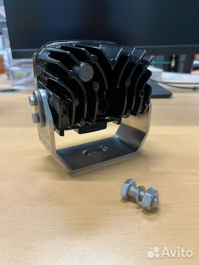 LED фара ближнего света Hella 1GA 995-606 rocklume