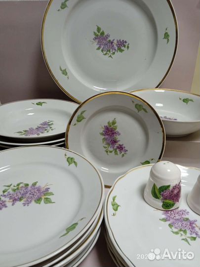 Столовый сервиз Тарелки Сирень Дулево