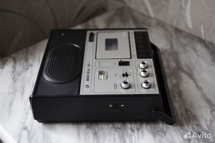 Магнитофон весна 202-1