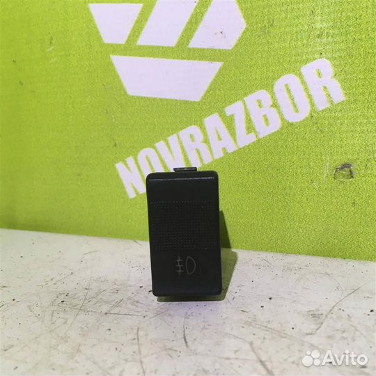 Кнопка противотуманки Ауди 80 90 Б3