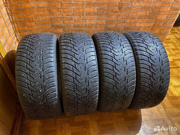 Nokian Tyres Hakkapeliitta 8 SUV 255/45 R20 105T