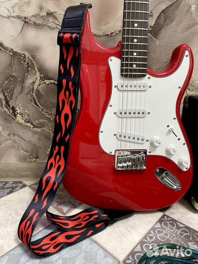 Электрогитара с комбиком Fender + аксессуары