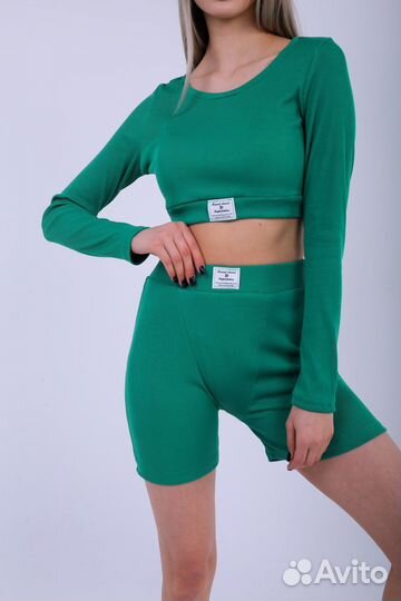Комплект белья: лонгслив+шорты/ новый