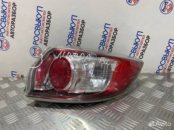 Фонарь правый Mazda 3 BL