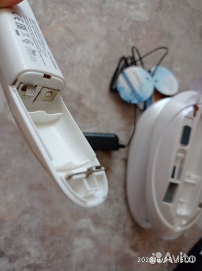 Продам уф-лампу для гель-лаков