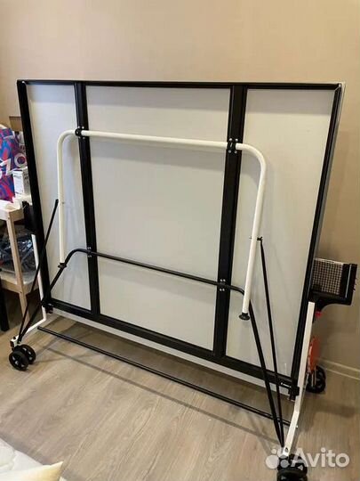 Стол для настольного тенниса