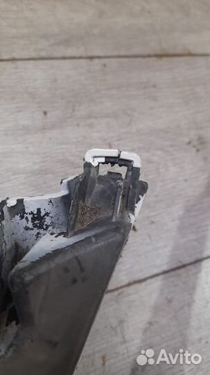 Кронштейн переднего бампера левый Mercedes E Class