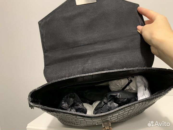 Кожаная черная сумка