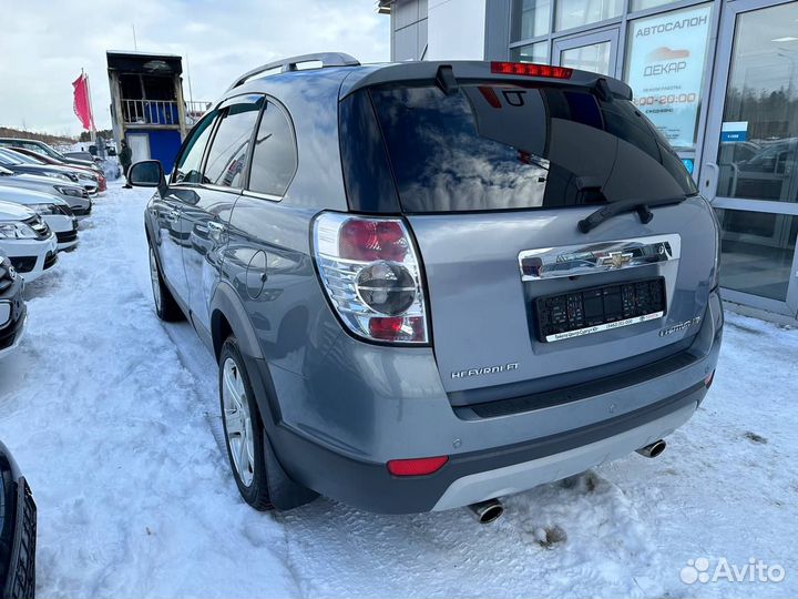 Chevrolet Captiva 3.0 AT, 2012, 185 120 км