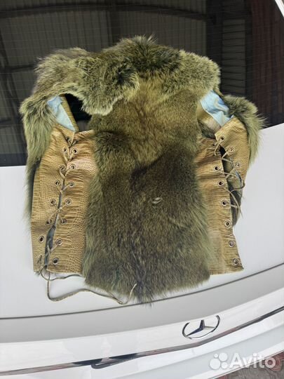 Жилет меховой женский