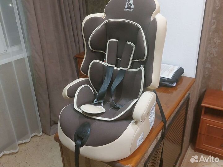 Автомобильный детское кресло