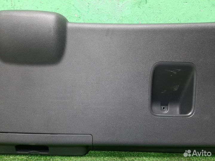 Обшивка крышки багажника Peugeot 3008 2010