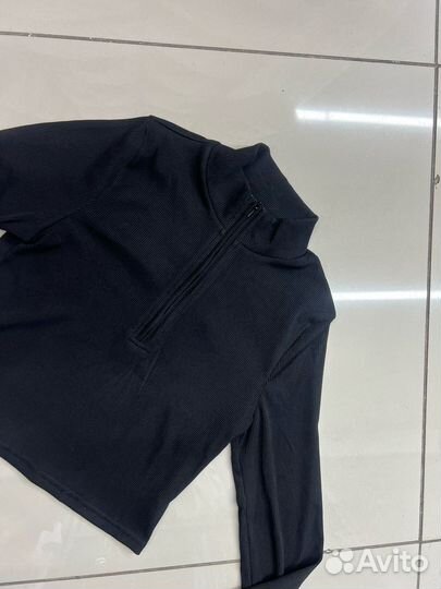 Кроп топ с длинным рукавом