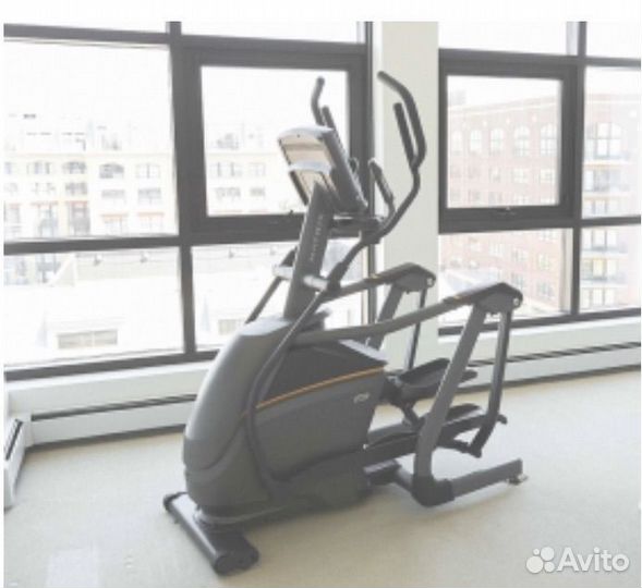 Matrix E30XR Эллиптический эргометр, 2055