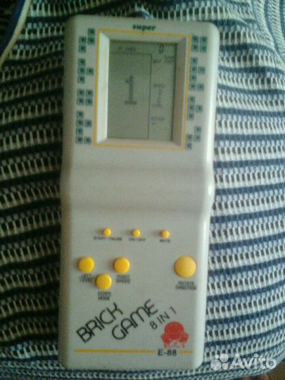 Продаю Тетрис Brick Game E88 90х годов