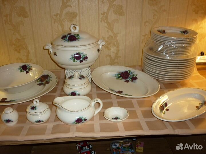 Сервиз обеденный -новый в упак