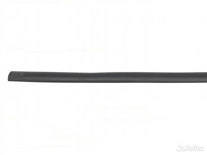 Уплотнительная резинка левая Chevrolet Cruze седан