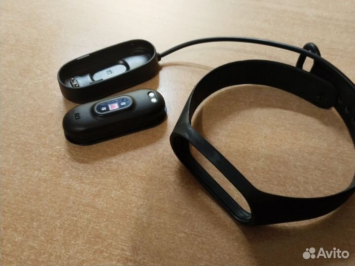 Фитнес браслет xiaomi mi band