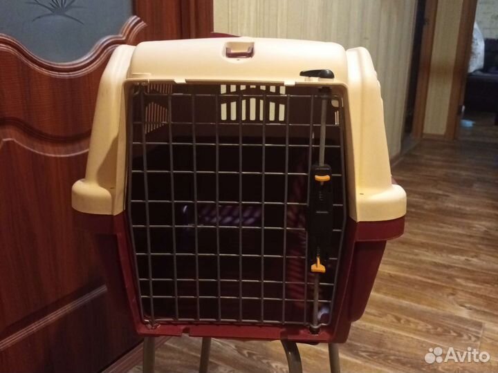 Переноска для кошек и собак