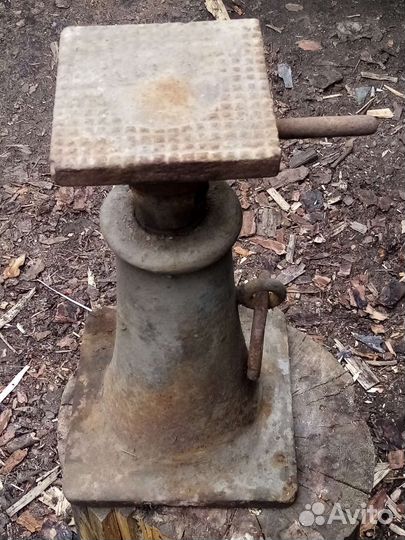 Винтовой домкрат СССР