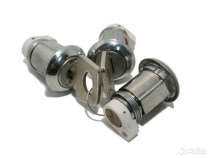 Личинки дверей и багажника с ключами Приора Новые