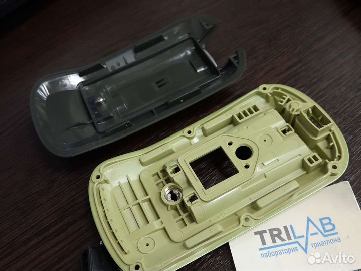 Задняя часть навигатора Garmin Oregon 600