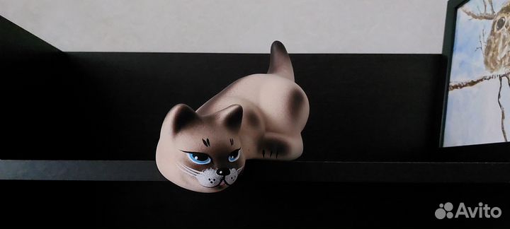 Кот. Керамическая статуэтка