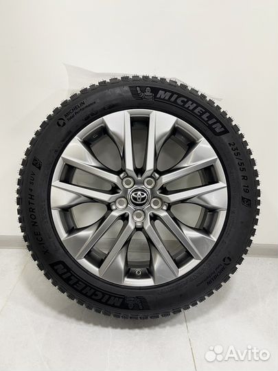 Новые Toyota Rav 4 new, Michelin 235/55 R19