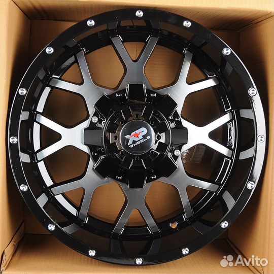 Диск литой Replica 0151 R18 6*114.3