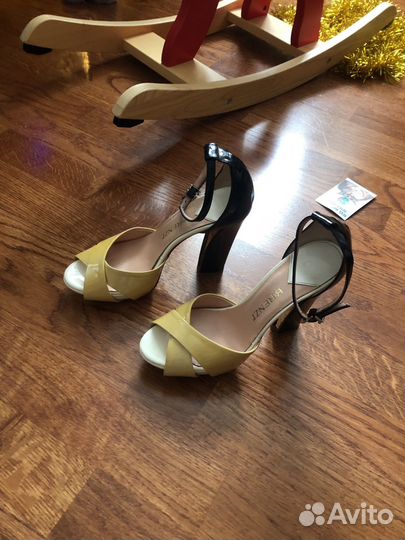 Босоножки renzi 36