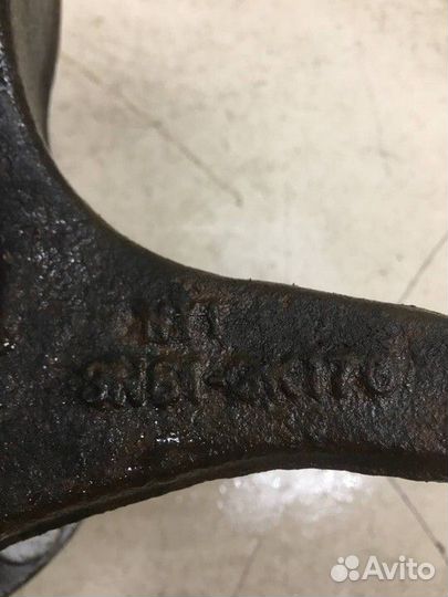 Кулак поворотный передний правый Mazda 3 BK Z6