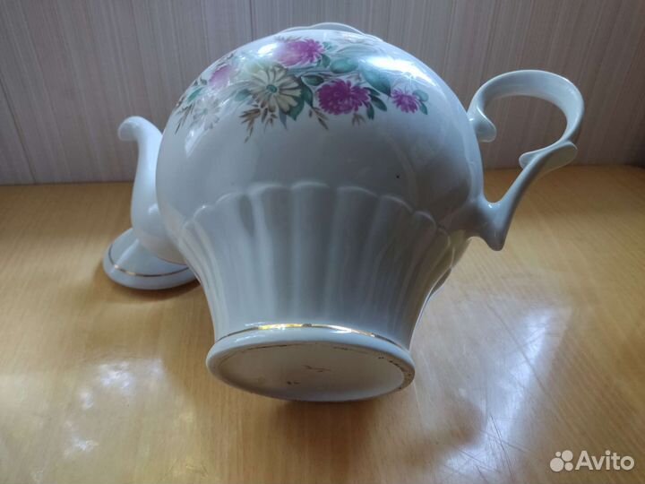 Большой чайник с клевером. Фарфор. 4,5 л