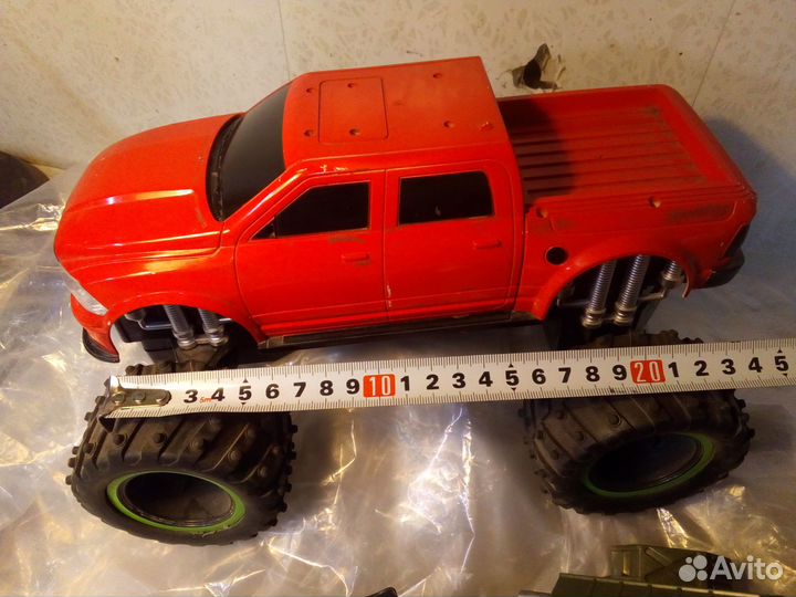 Игрушки пакетом машинки