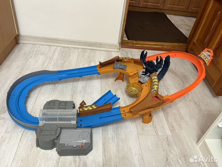 Игрушка трек hotwheels электрический