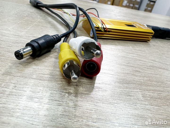 Видеопередатчик FPV 1.2 ггц, 2 Вт, золотой