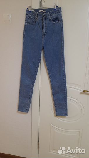 Джинсы женские levis