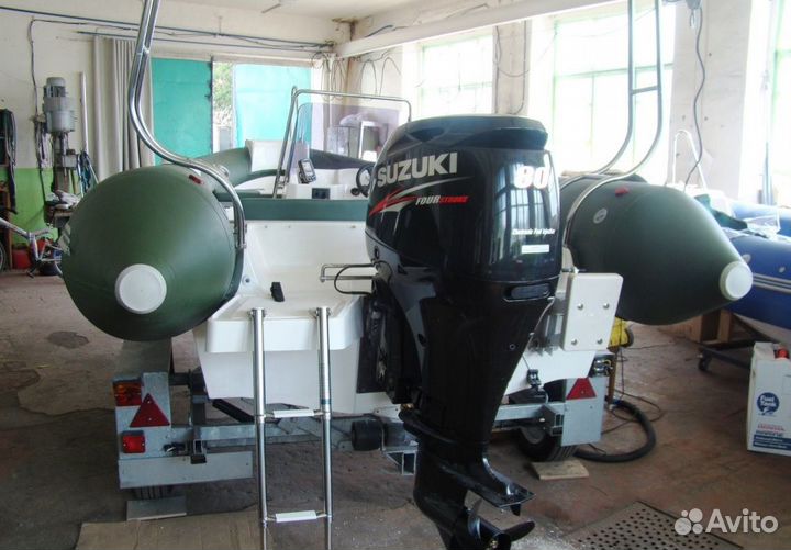 Лодка риб скайбот SB 520 R
