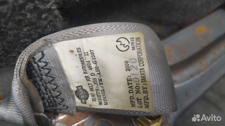 Задние сиденья nissan serena 2000