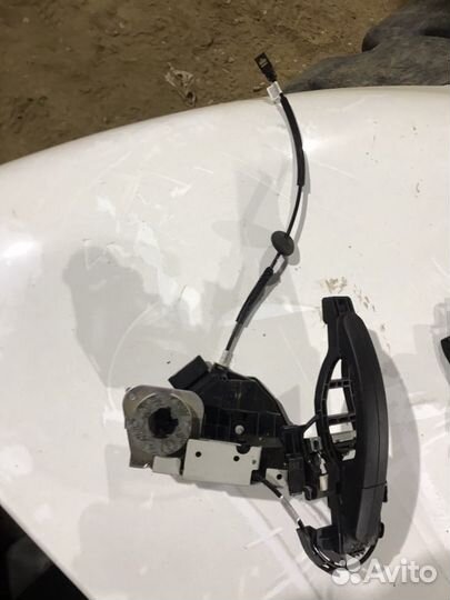 Замок передней левой двери Ford Transit