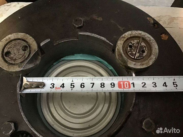 Машинка для закатки жестяных банок