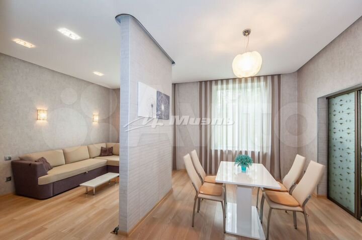 4-к. квартира, 81 м², 2/3 эт.