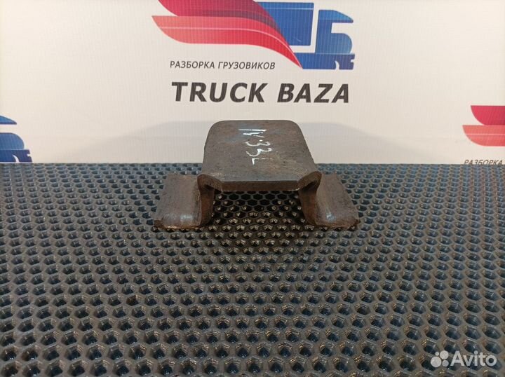 8135746 Проставка рессоры передней