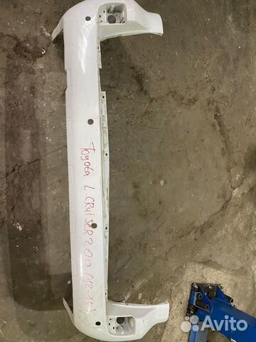 Бампер задний Toyota Land Cruiser 200